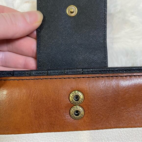 Fossil Leather Wallet Brown Cream Black Colorblock Striped Card Holder Zip - Picture 5 of 10
